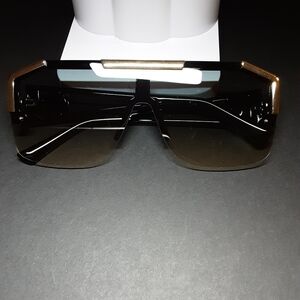 Stylish Black and Gold Sunglasses
